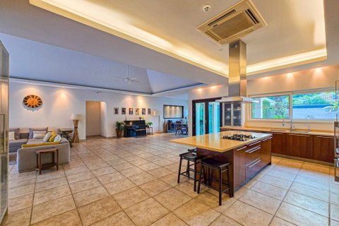 Maison à Pattaya, Thaïlande 6 chambres № 171768 - photo 16