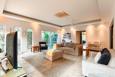 Maison à Pattaya, Thaïlande 6 chambres № 171768 - photo 2