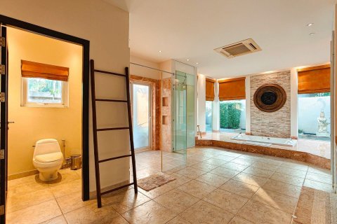 Maison à Pattaya, Thaïlande 6 chambres № 171768 - photo 25