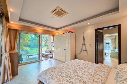 Maison à Pattaya, Thaïlande 6 chambres № 171768 - photo 6