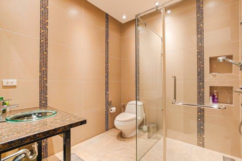 Maison à Pattaya, Thaïlande 6 chambres № 171768 - photo 5