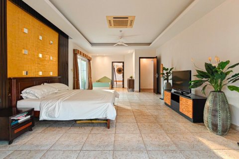 Maison à Pattaya, Thaïlande 6 chambres № 171768 - photo 22