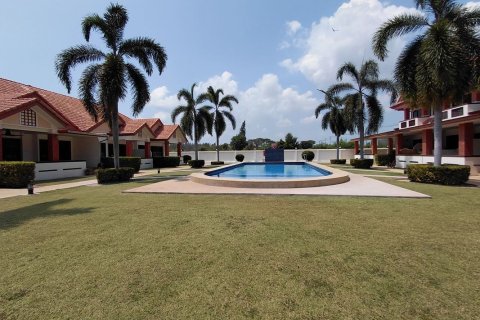 Townhouse in Hua Hin, Thailand 3 bedrooms № 171770 - photo 6