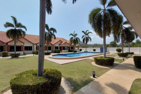 Townhouse in Hua Hin, Thailand 3 bedrooms № 171770 - photo 9