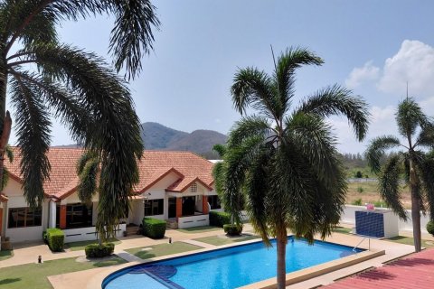 Townhouse in Hua Hin, Thailand 3 bedrooms № 171770 - photo 19