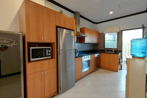 Townhouse in Hua Hin, Thailand 3 bedrooms № 171770 - photo 21