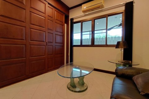 Townhouse in Hua Hin, Thailand 3 bedrooms № 171770 - photo 29