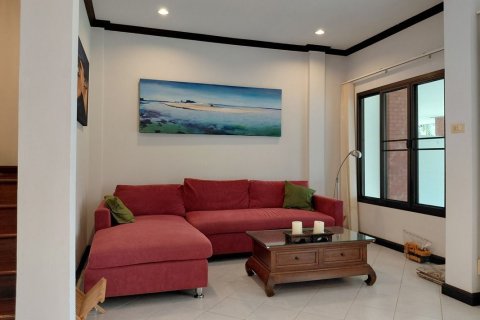 Townhouse in Hua Hin, Thailand 3 bedrooms № 171770 - photo 15