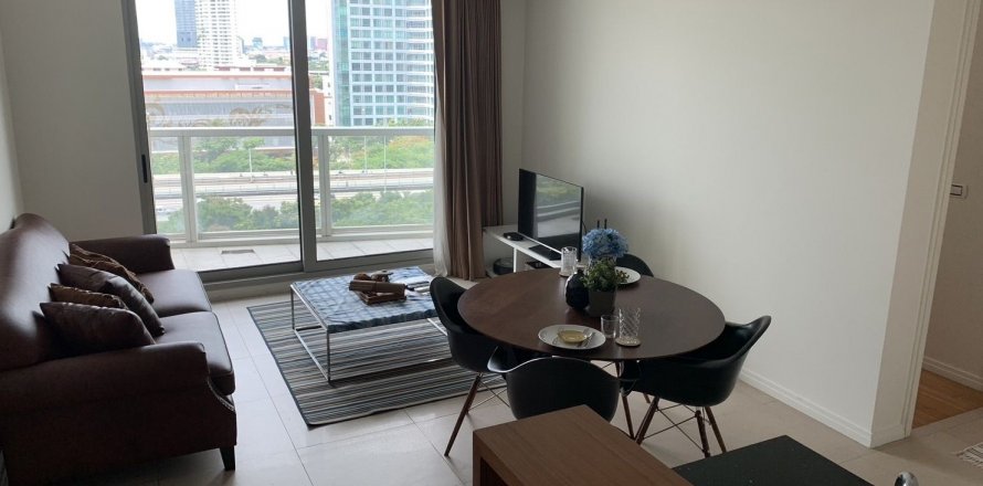 Condo in Khlong San, Bangkok, Thailand, 2 bedrooms  № 138230