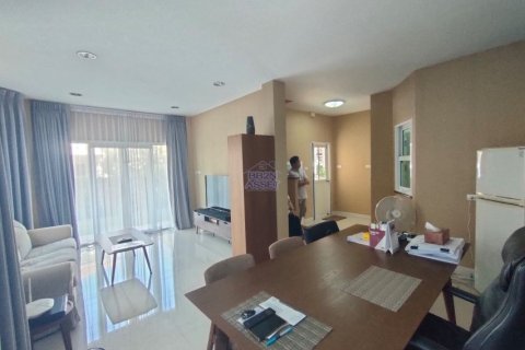 House in Nonthaburi, Thailand 3 bedrooms № 138231 - photo 18