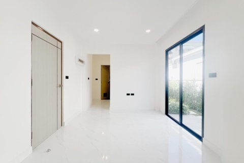 House in Phuket, Thailand 4 bedrooms № 159239 - photo 9