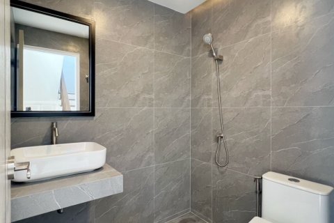 House in Phuket, Thailand 4 bedrooms № 159239 - photo 17