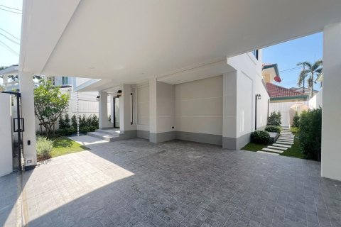 House in Phuket, Thailand 4 bedrooms № 159239 - photo 3