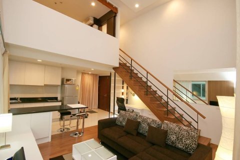 Studio in the Condo in Pathum Wan, Bangkok, Thailand  № 148241 - photo 4