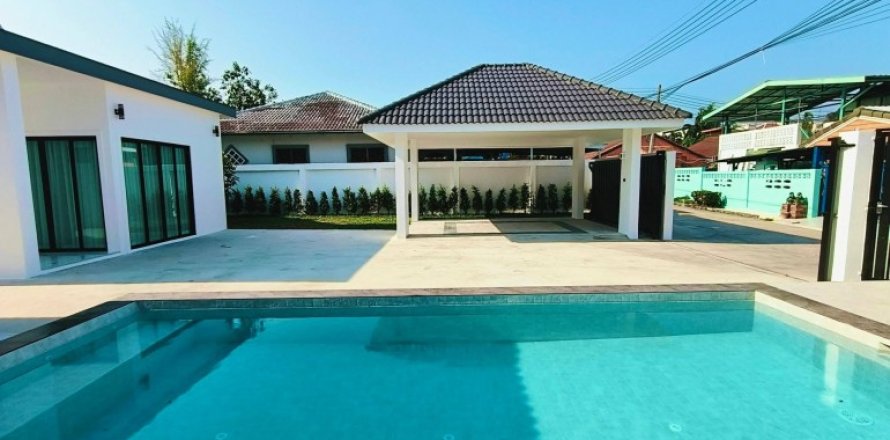 Maison à Pattaya, Thaïlande 4 chambres № 180314