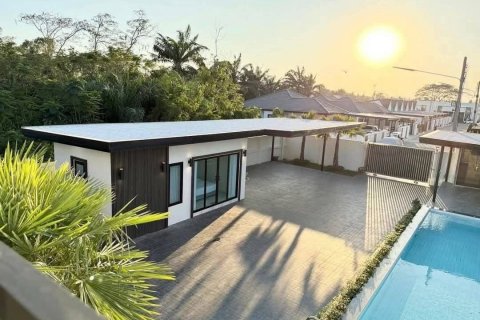 House in Pattaya, Thailand 6 bedrooms № 144803 - photo 7