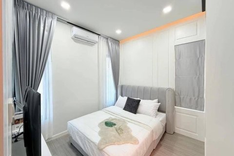 House in Pattaya, Thailand 6 bedrooms № 144803 - photo 15