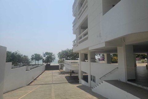 Condo in Pattaya, Thailand, 3 bedrooms № 169143 - photo 6