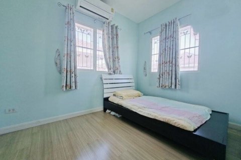 Townhouse in Phra Pradaeng, Thailand 3 bedrooms № 169148 - photo 5