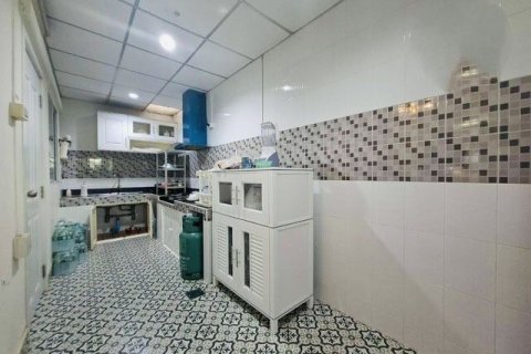 Townhouse in Phra Pradaeng, Thailand 3 bedrooms № 169148 - photo 9