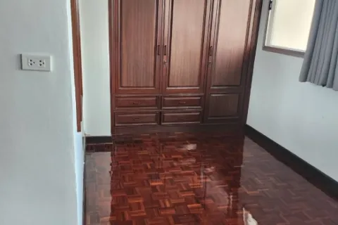Duplex in Watthana, Bangkok, Thailand 2 Schlafzimmer № 216307 - Foto 5