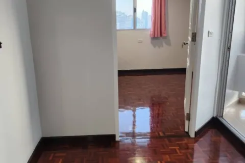 Duplex in Watthana, Bangkok, Thailand 2 Schlafzimmer № 216307 - Foto 4