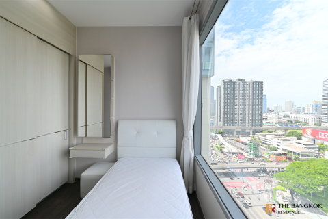 Condo in Bangkok, Thailand, 2 bedrooms  № 184820 - photo 2