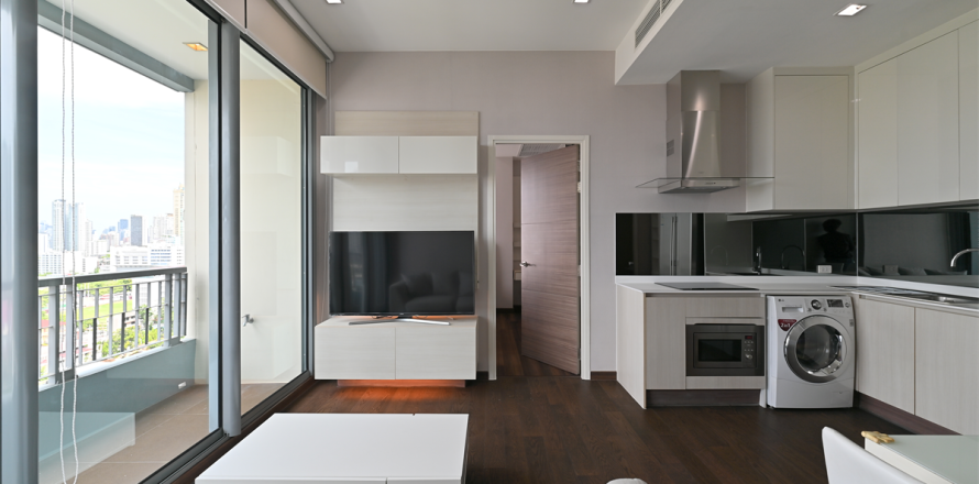 Condo in Bangkok, Thailand, 2 bedrooms  № 184820