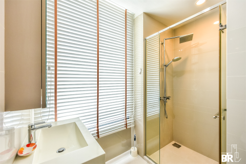 Condo in Bangkok, Thailand, 1 bedroom  № 184816 - photo 8