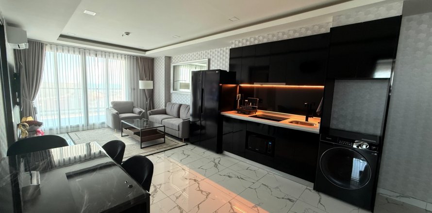 Condo in Pattaya, Thailand, 2 bedrooms  № 173795