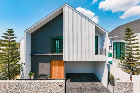 Villa in Phuket, Thailand 4 bedrooms № 173790 - photo 2