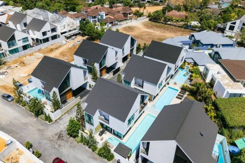 Villa in Phuket, Thailand 4 bedrooms № 173790 - photo 24