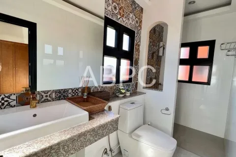 Casa de 3 dormitorios en Pattaya, Tailandia № 212114 - foto 6