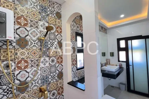 Casa de 3 dormitorios en Pattaya, Tailandia № 212114 - foto 7