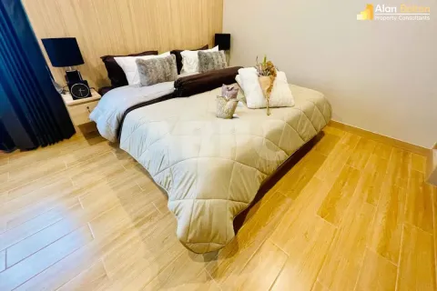 Casa de 3 dormitorios en Pattaya, Tailandia № 212117 - foto 4