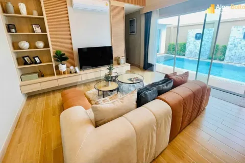 Casa de 3 dormitorios en Pattaya, Tailandia № 212117 - foto 5