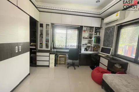 Casa de 3 dormitorios en Pattaya, Tailandia № 212308 - foto 10