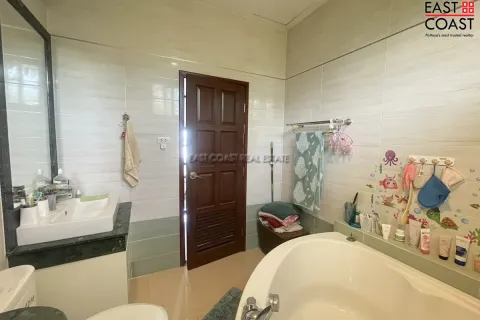 Casa de 3 dormitorios en Pattaya, Tailandia № 212308 - foto 19