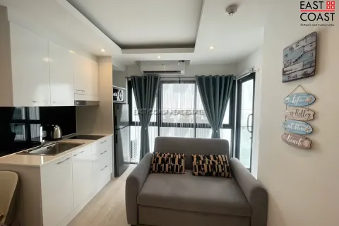 Condominio de 2 dormitorios en Pattaya, Tailandia № 212304 - foto 2