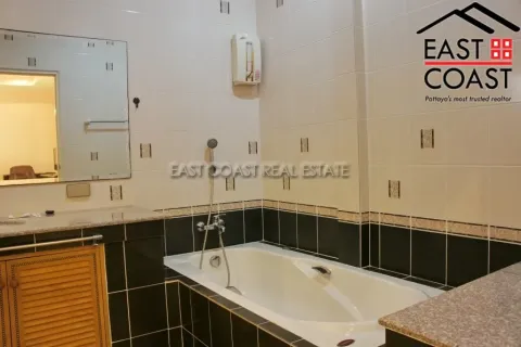 Casa de 3 dormitorios en Jomtien Beach, Pattaya, Tailandia № 212306 - foto 6