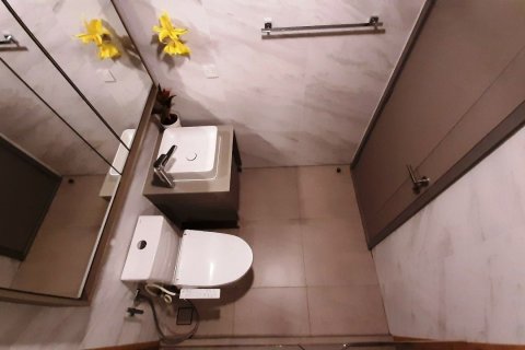 Condo in Watthana, Bangkok, Thailand, 2 bedrooms  № 158666 - photo 17