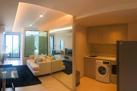 Studio in the Condo in Khlong Toei, Bangkok, Thailand  № 158665 - photo 4