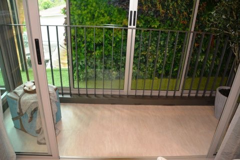 Studio in the Condo in Watthana, Bangkok, Thailand  № 158670 - photo 6