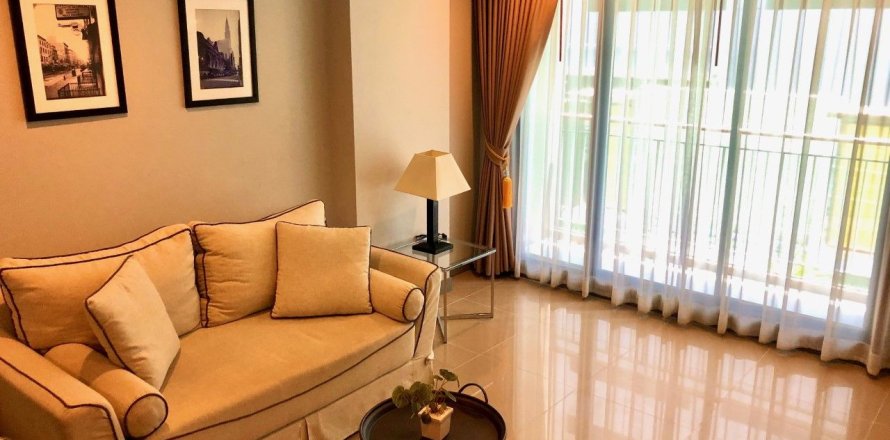 Studio in the Condo in Khlong Toei, Bangkok, Thailand  № 158667