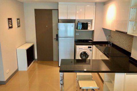 Studio in the Condo in Khlong Toei, Bangkok, Thailand  № 158667 - photo 6