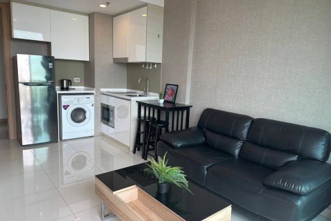 Apartment in Pattaya, Thailand 2 rooms № 205844