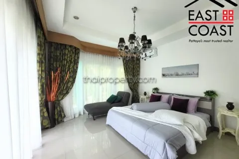 Casa de 3 dormitorios en Pattaya, Tailandia № 213409 - foto 17