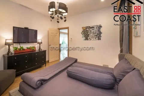 Casa de 3 dormitorios en Pattaya, Tailandia № 213409 - foto 16
