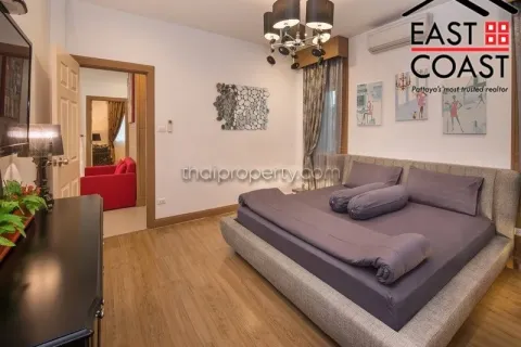Casa de 3 dormitorios en Pattaya, Tailandia № 213409 - foto 14