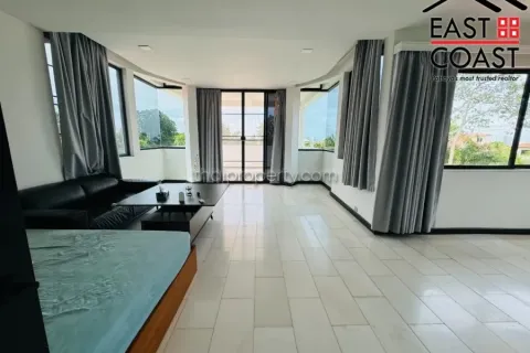 Casa de 8 dormitorios en Pattaya, Tailandia № 213404 - foto 10